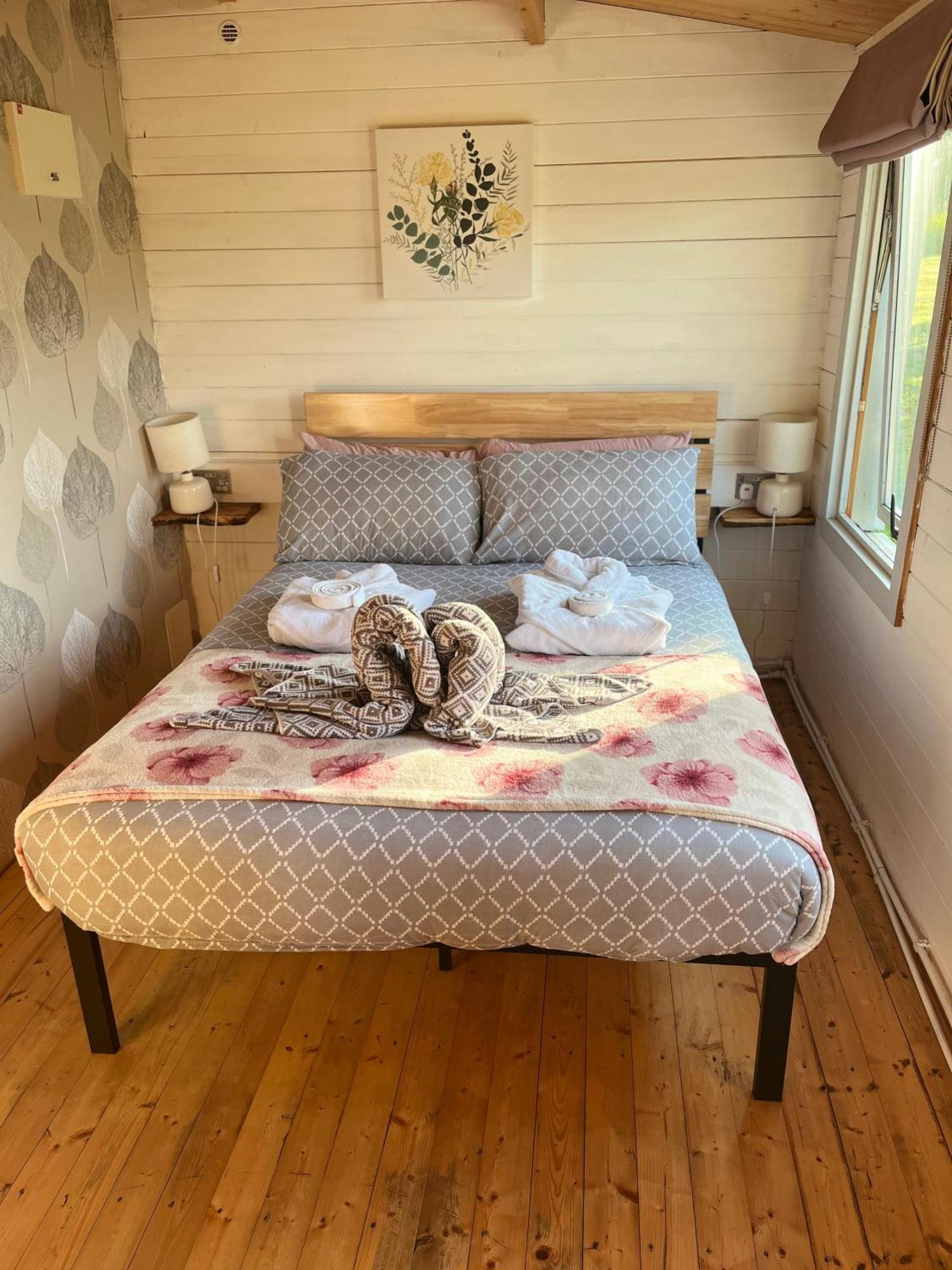 Ivy Rose Cabin No Hot Tub Bude Exterior photo